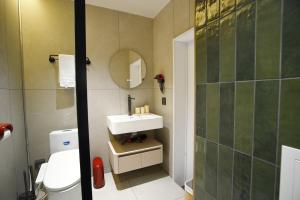Haven II - Elegant Loft Next to the Shangri-la