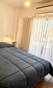 Confortable, cómodo 2 ambientes en Almagro con balcón a 100 metros del Hospital Italiamo Ubicado sobre calle tranquila