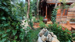 Café Tùng Homestay