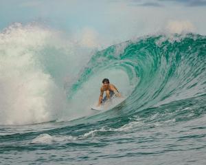 LULUNI Mentawai Surf Bungalows
