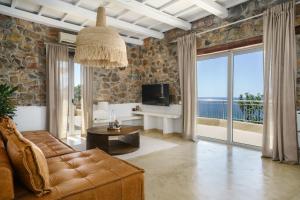 Newly Renovated villa Artemis with Private Pool just 20min from Elafonissi