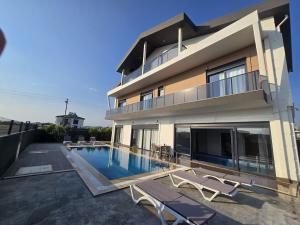 Dua Villa