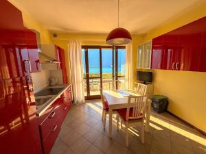 La Quiete 23 Lake view apartment by Gardadomusmea