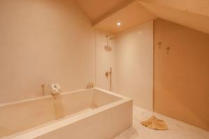 Mexican Design Villa With Pool and Rooftop Uluwatu