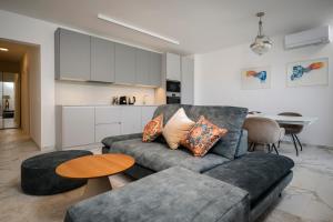 Brand new Luxury apartment G & L with sea view