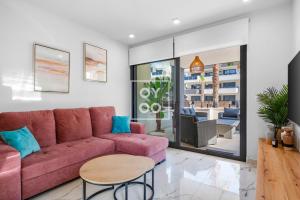 Orihuela Costa Coral Corner, Ground Floor with Pools and Spa by OYOOSTAYS