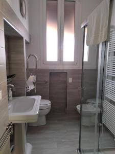 1 DUE TORRI -CASTIGLIONE PALACE Rooms and Suites - BOLOGNA City Center