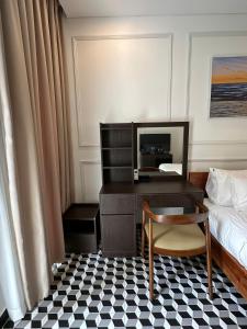 Rose Hill Apartment