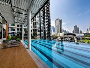 Luxury City-Scape 2BR - Ultra Fast Wifi - Asoke