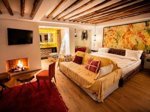 Villa au bord du lac Lalla Takerkoust avec piscine, 9 Suites de Luxe & événementiel