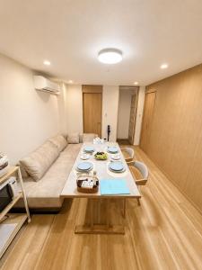 Capacity 15 people 5minute walk to station hanazonokita