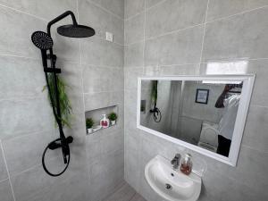 Azera Homes