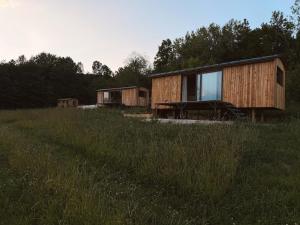 Apiatti Bee Farm - Sleep Above the Bees