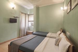 FabHotel Urban Bloom