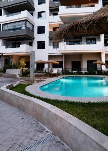 Beaulieu Zenata Prestige, Appartement de Luxe avec Piscine & Vue Mer