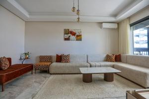 Beaulieu Zenata Prestige, Appartement de Luxe avec Piscine & Vue Mer