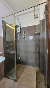 Modern Apartment Hosting by Avora Residences
