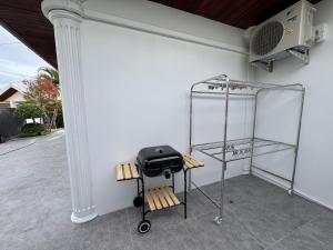 Luxury Private Pool Villa 8 Min Walk to Beach