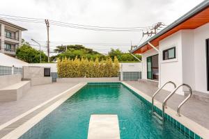 Luxury Private Pool Villa 8 Min Walk to Beach