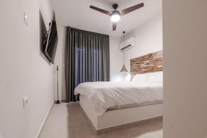 Boho Seafront Oasis in Lavrio