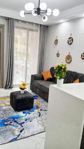 Global Threads Homes