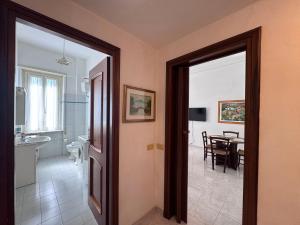 Vintage Roman Living in Flaminio
