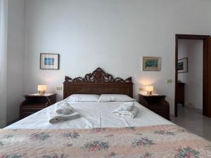 Vintage Roman Living in Flaminio
