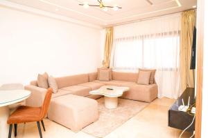 Élégant 3 chambres avec piscine proche du cent