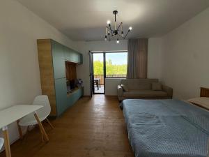 Bazaleti Lake Family Apartment
