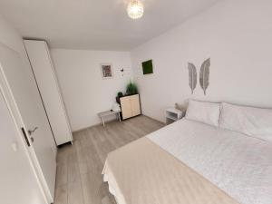 New apartment near UVVG and hospital,self check in non-stop,privacy!