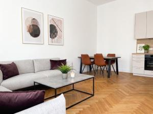 Luxury Apartments on Prestigious Nowogrodzka Street by Nestaro