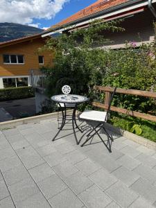 Clarkes Lakeside Chalet 2