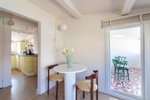 Chic and Minimalist Balat Apartments
