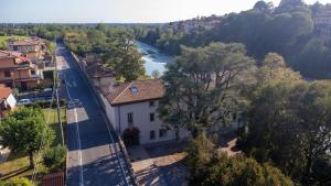 La casa sul fiume in unantica cappella