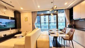 The Nest- Da Nang- 2BR Riverside-Free Pool & Gym