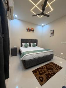 Sri Mayukha inn