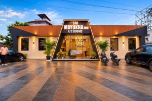Sri Mayukha inn