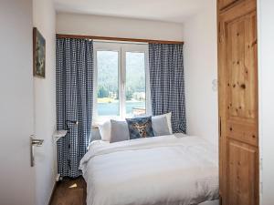 Apartment Chesa Sonnalpine B 55-7 by Interhome