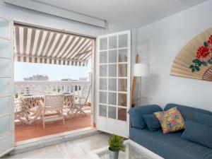 Apartment Los Arcos by Interhome