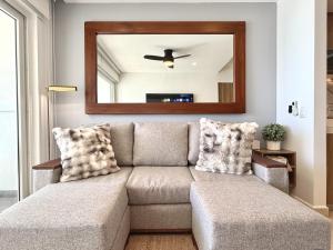 Oceanfront Condo 500Mbps WiFi & Desk