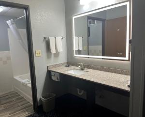 AmericInn by Wyndham Lincoln North