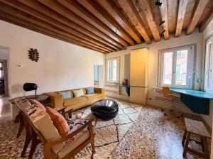 Ca Cinzia Venetian Design Home Canal View