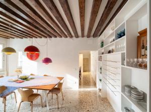 Ca Cinzia Venetian Design Home Canal View
