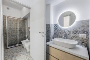 Central Milan - 2 private units for 4 - AC & WiFi