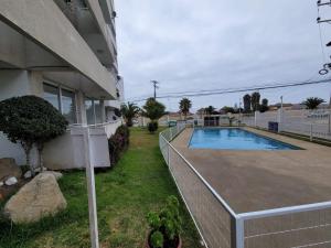 Bahía La Herradura Acogedor Depto 3D y Piscina