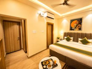 HOTEL SHREE BAANAARAS IN - Warm Hospitality & Comfortable Room - wifi - Restaurant - BEST FAMILY HOTEL IN VARANASI