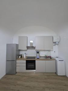 Lady D Historical Center Deluxe Apartment
