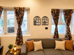 Charming 1BHK in Bandra West Near Carter Road by Trivana Haven Stays