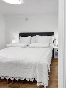 Villa with 3 Bedrooms, Private Patio and Free Parking Malmo