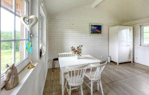 STUGA COTTAGE ÄNGELHOLM lantlig, on horsefarm